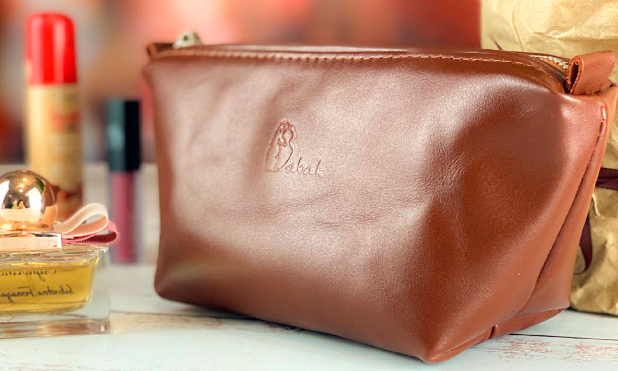 Cosmetic Bags & Toiletry Kits