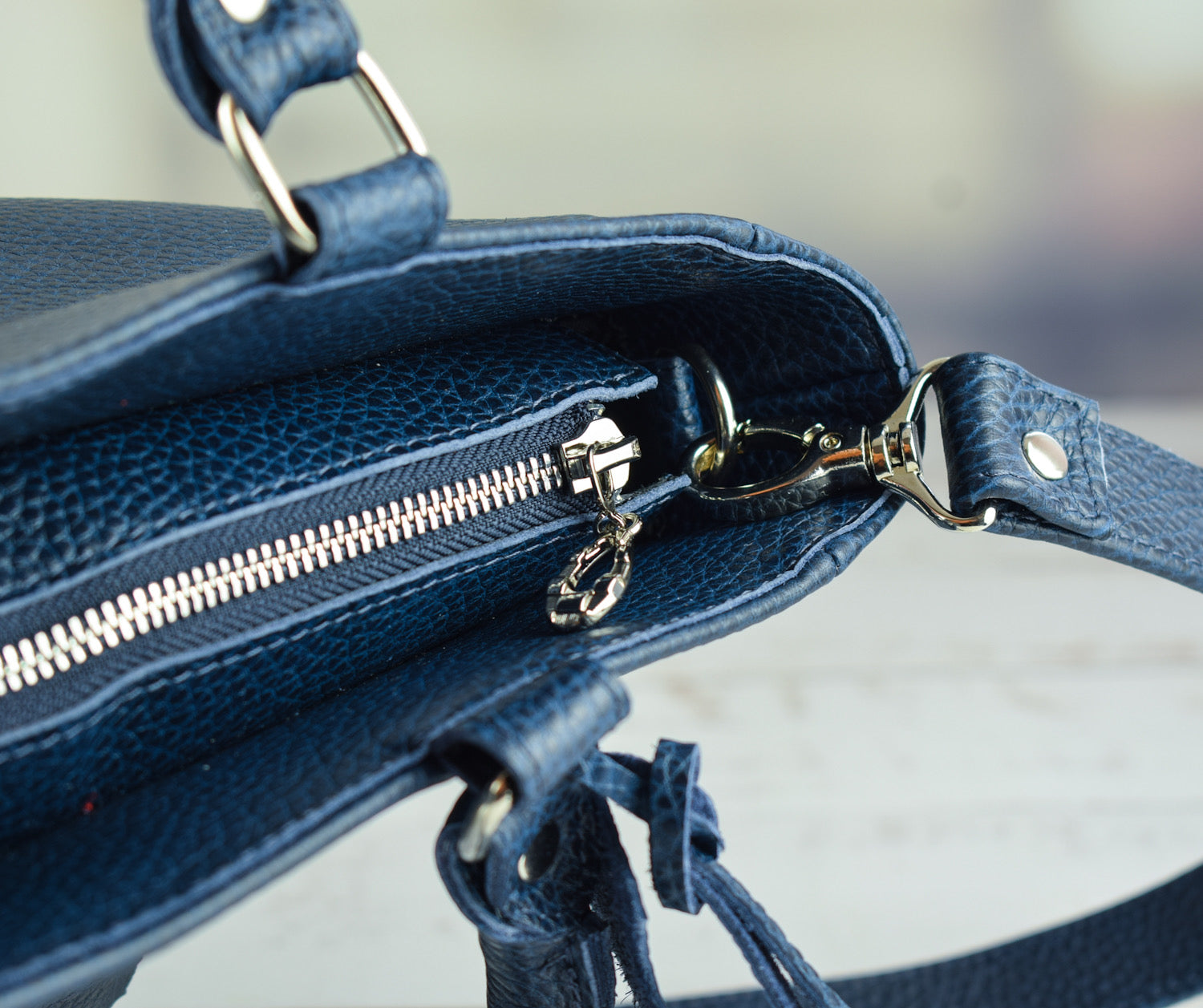 Leather bag CARLA
