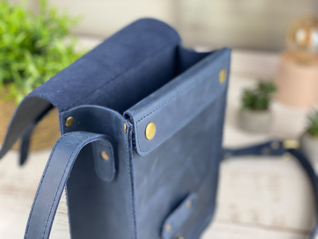 Weaver Blue leather bag