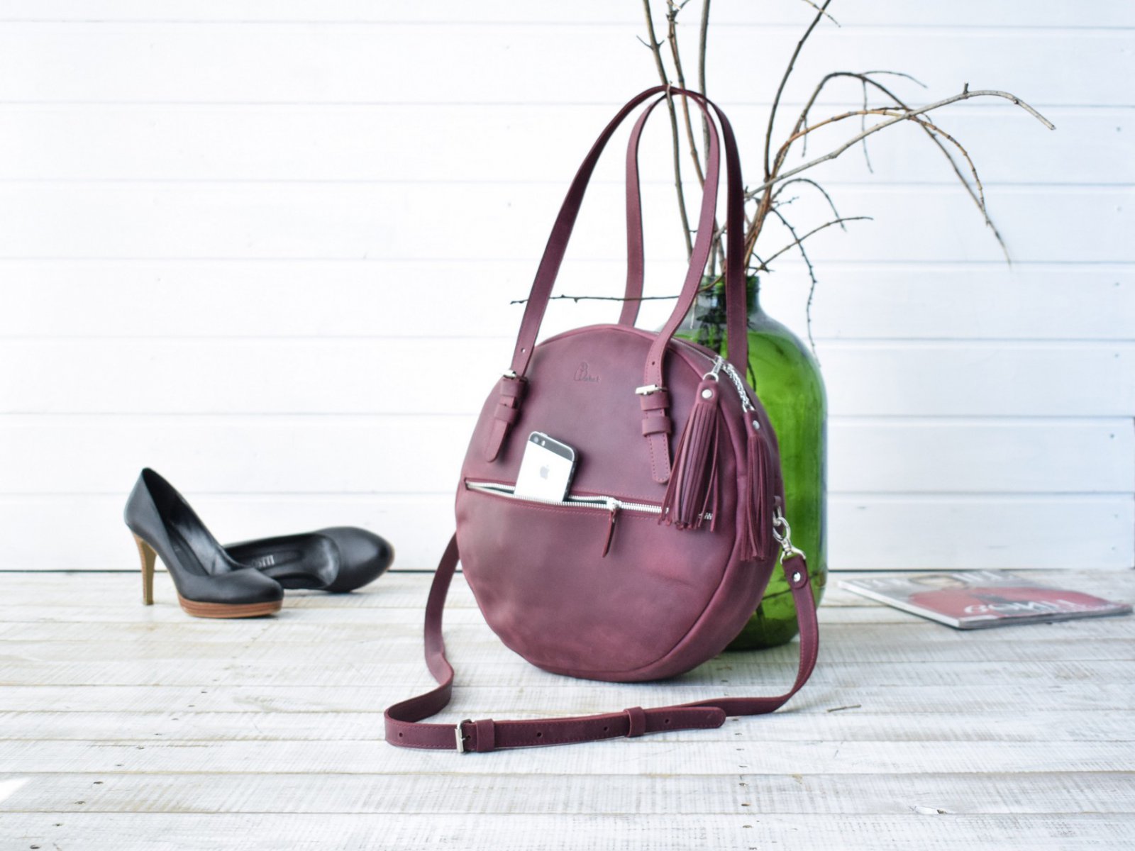 Round leather bag Marsala