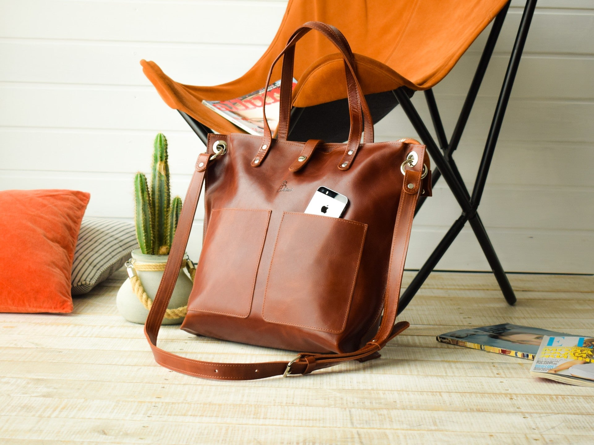 Leather bag with zipper Tote Brandy