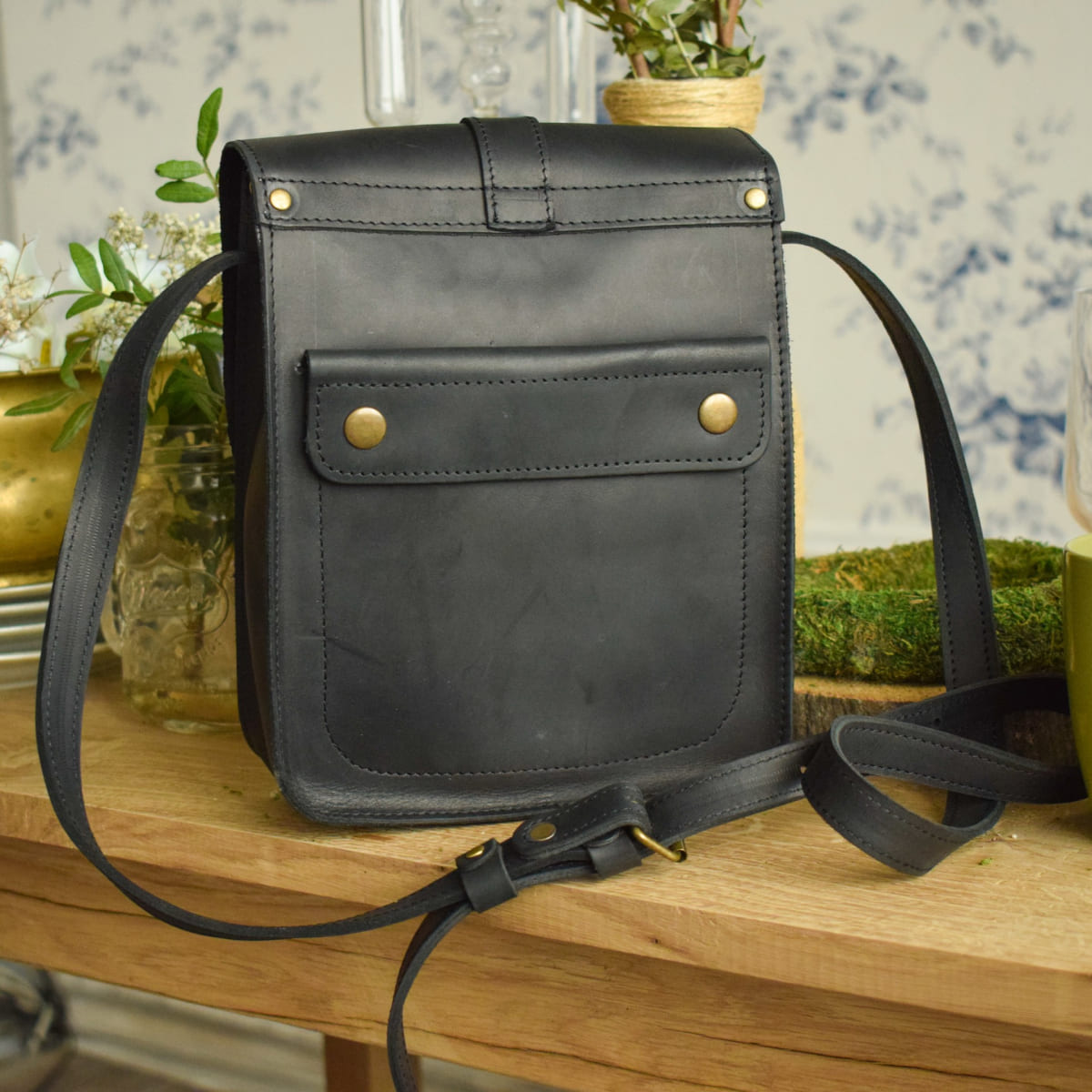 Leather bag Weaver Black