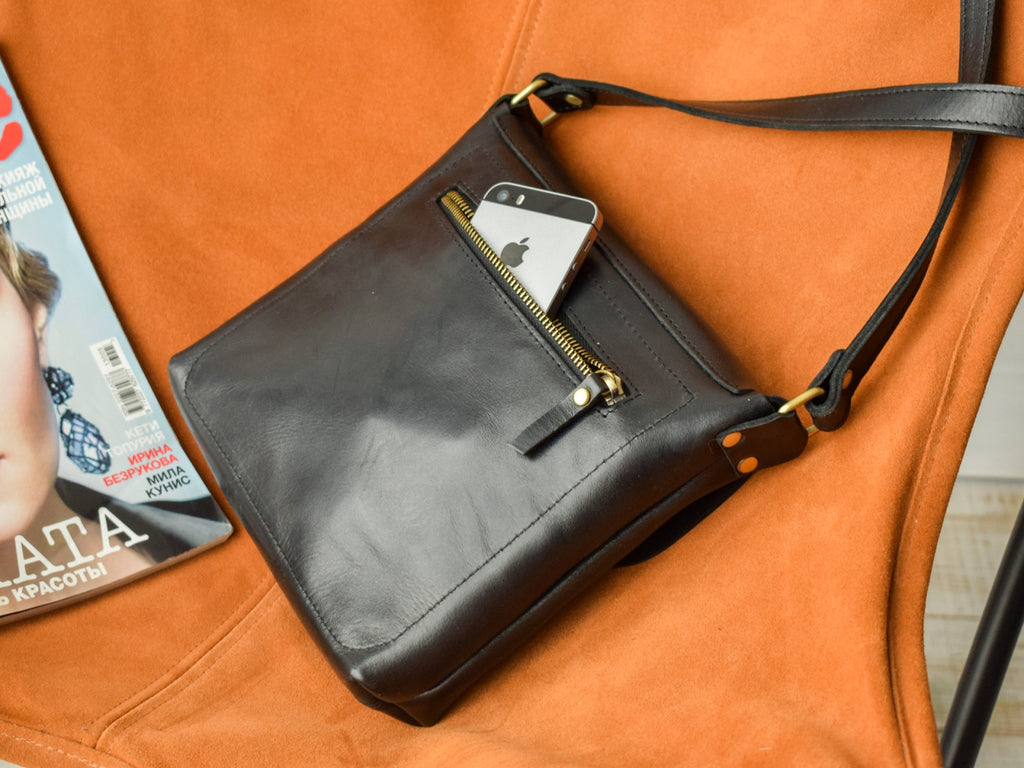Baika Onyx leather bag
