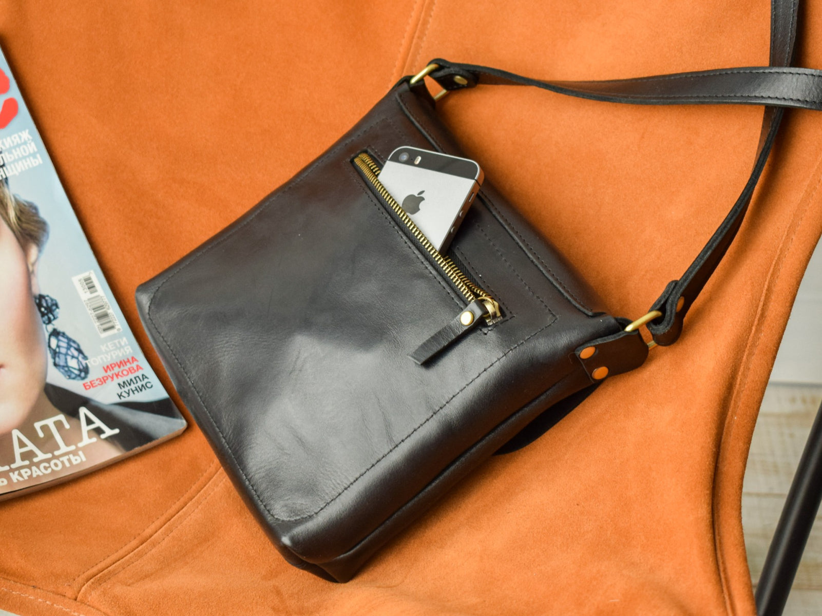 Baika Onyx leather bag