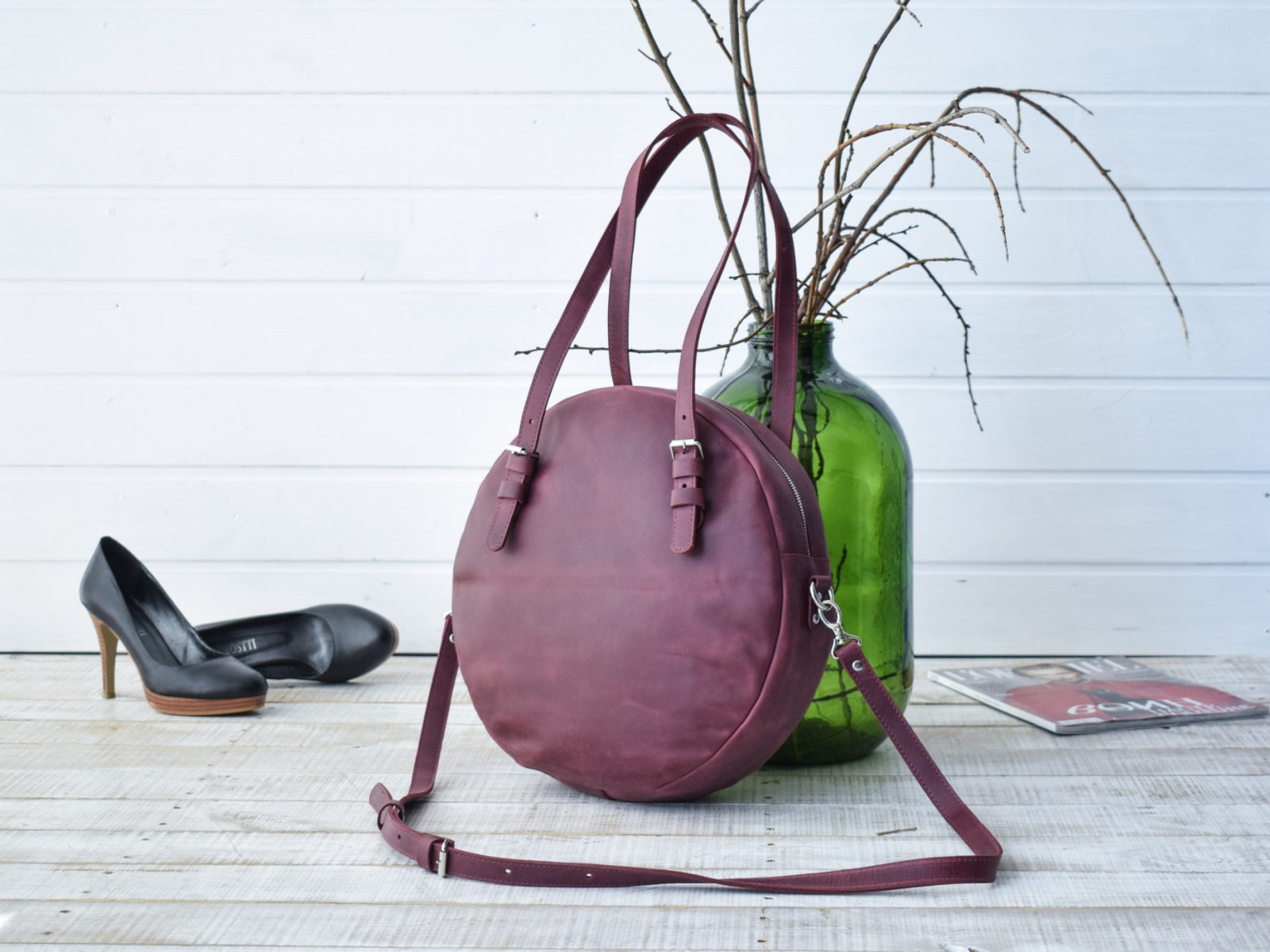 Round leather bag Marsala