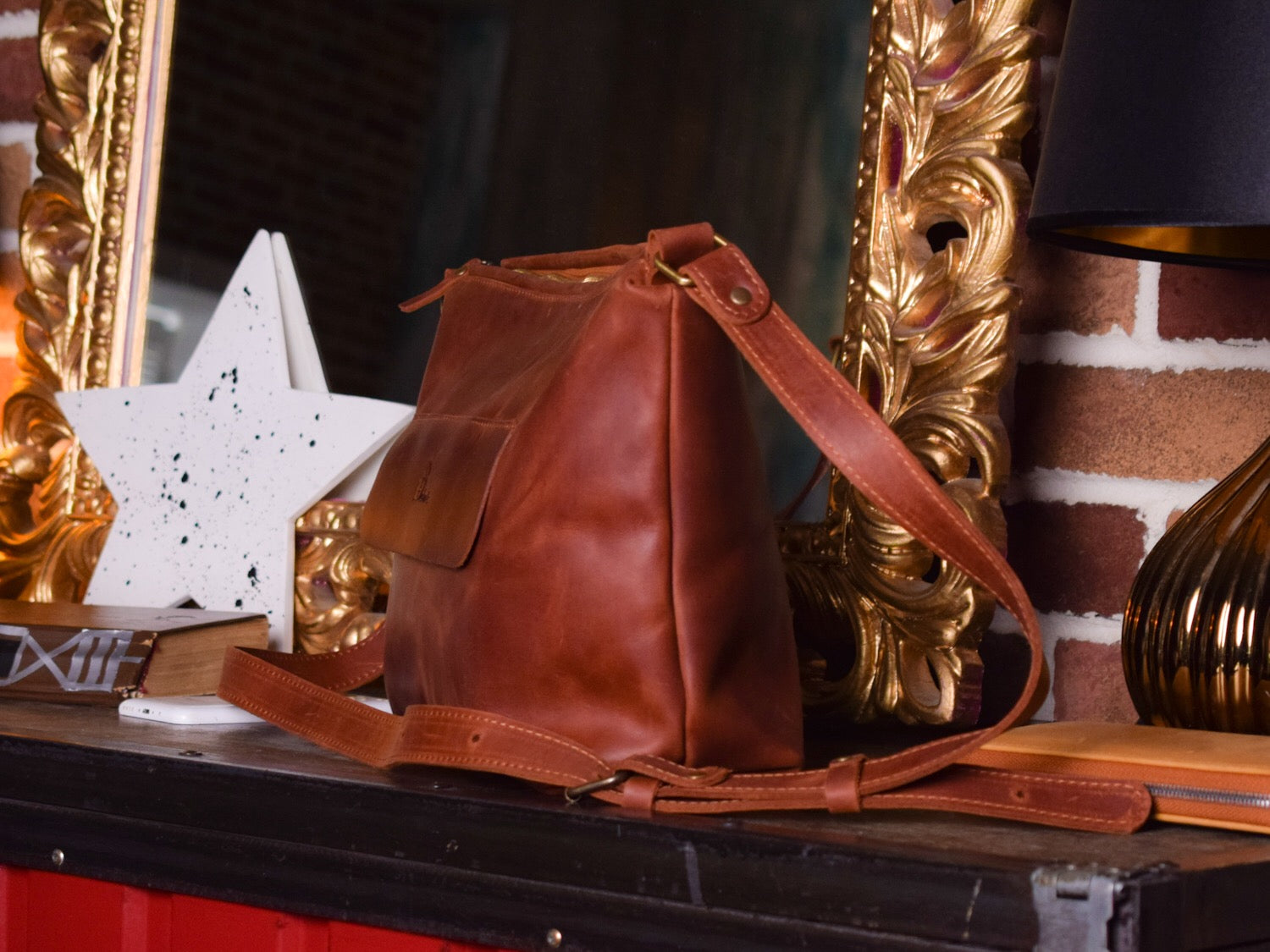 Cardamon Cognac leather bag