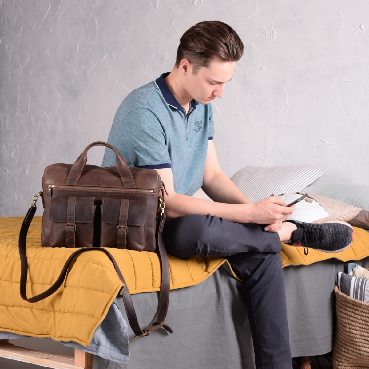 Professor Brown leather bag