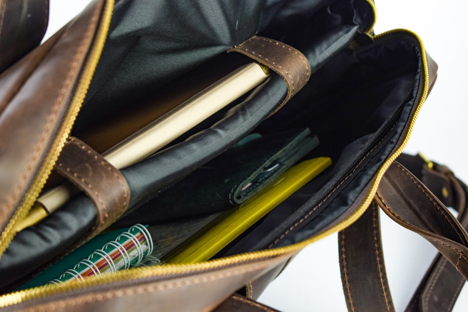 Professor Brown leather bag