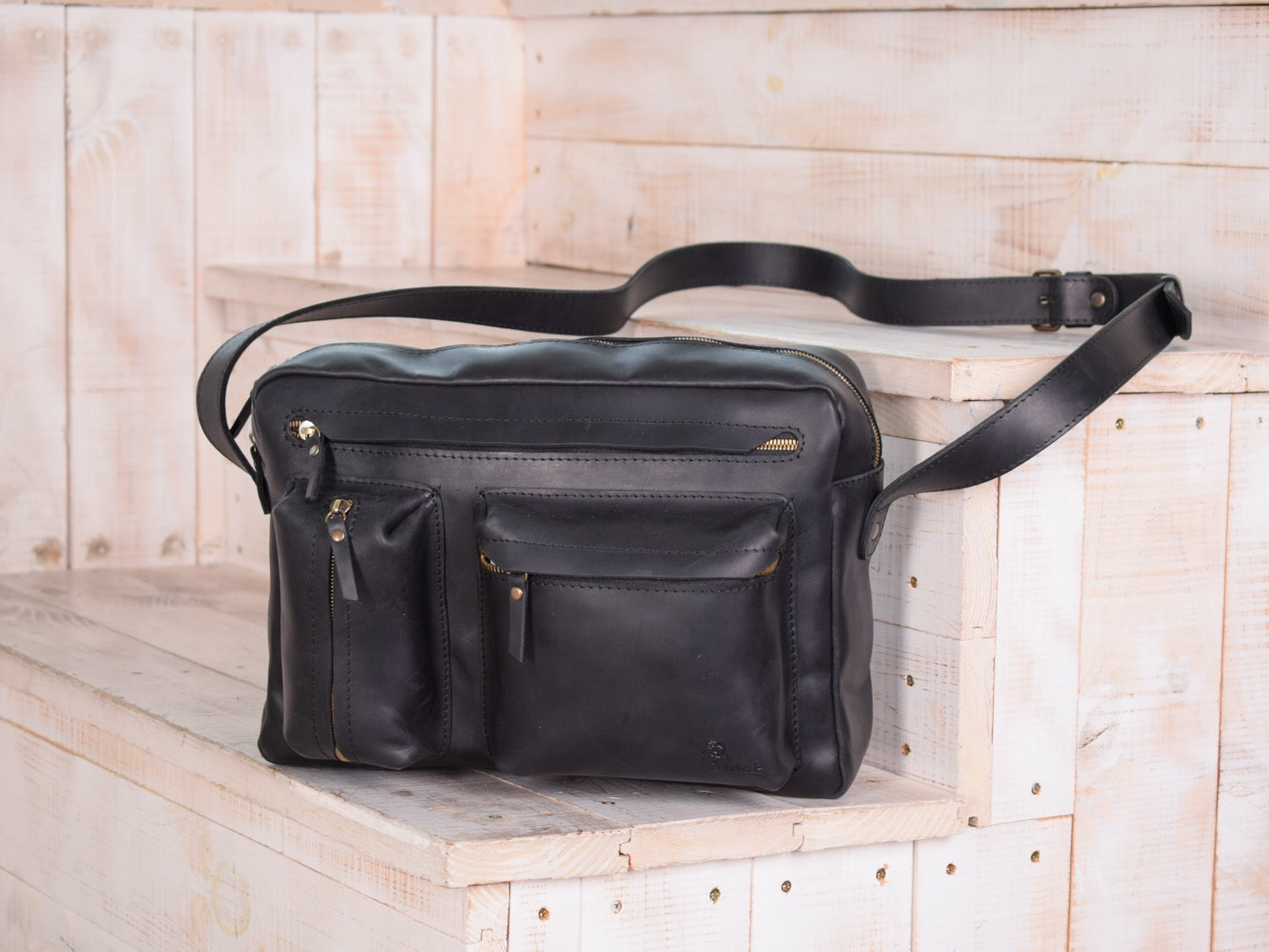 Leather bag City Black