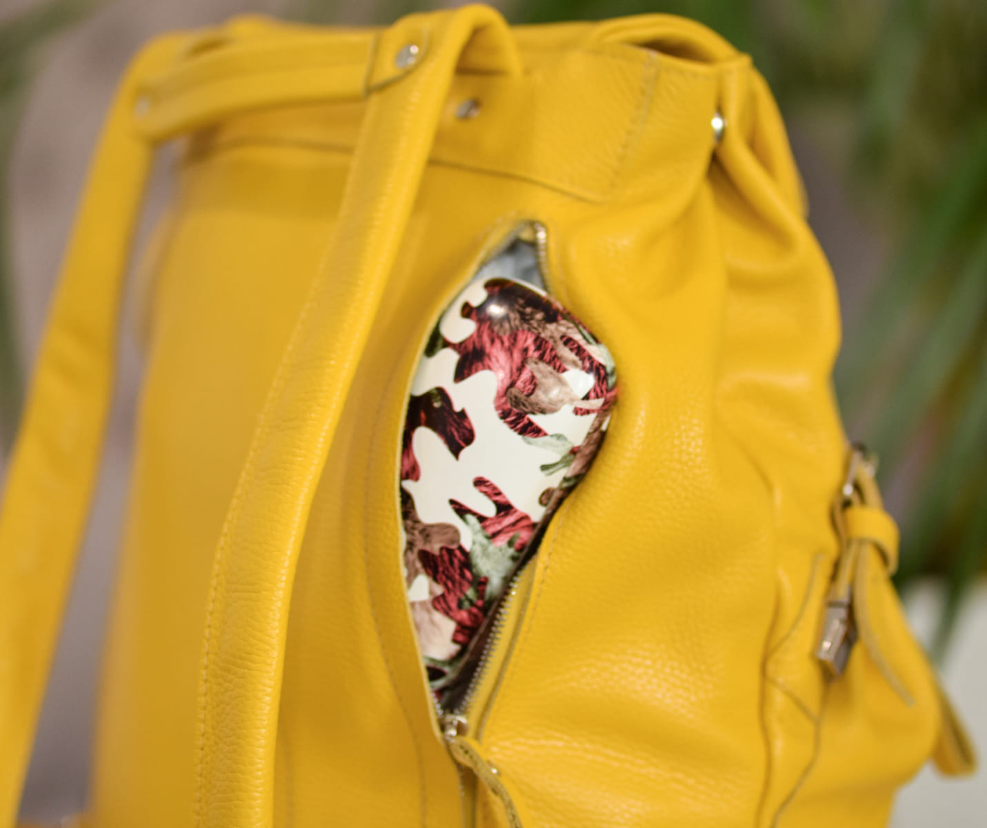 Leather backpack Trip Yellow-shine