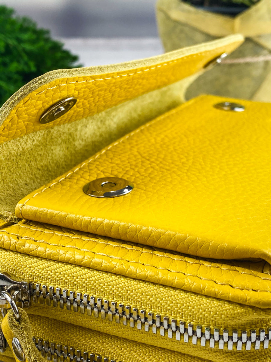 Leather wallet Yellow-shine