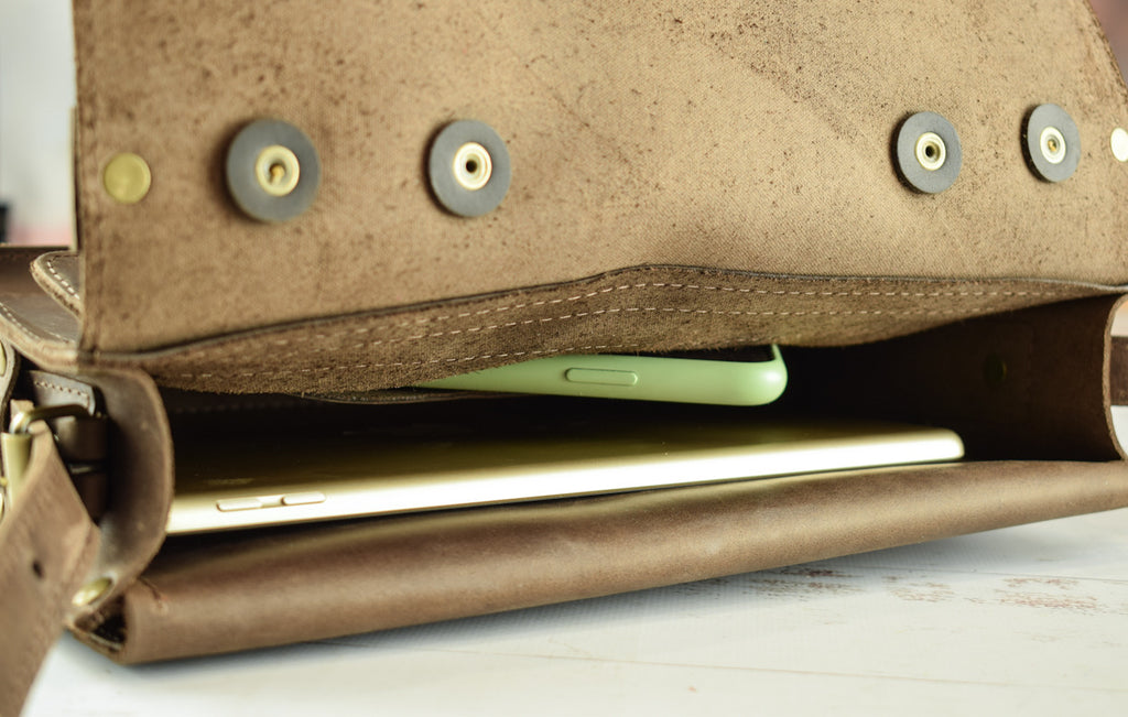 Leather Messenger Briefcase Brown