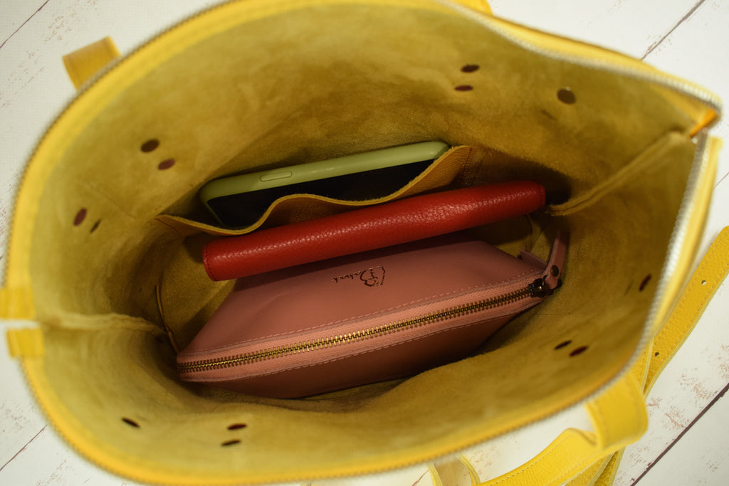 Zippy Yellow-shine Leather Bag
