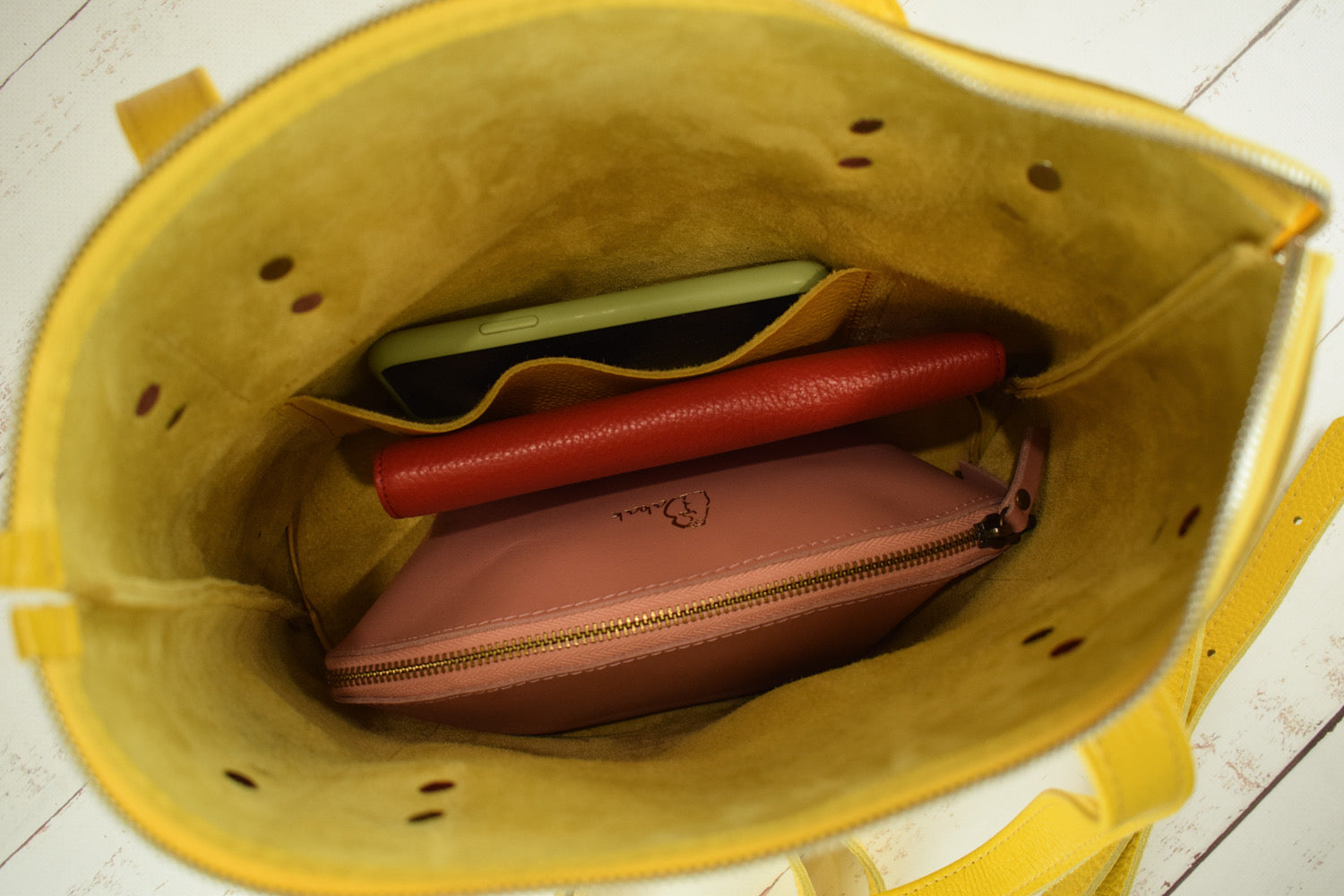 Zippy Yellow-shine Leather Bag