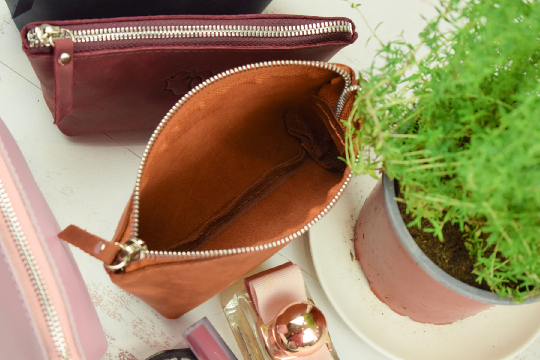 Leather cosmetic bag