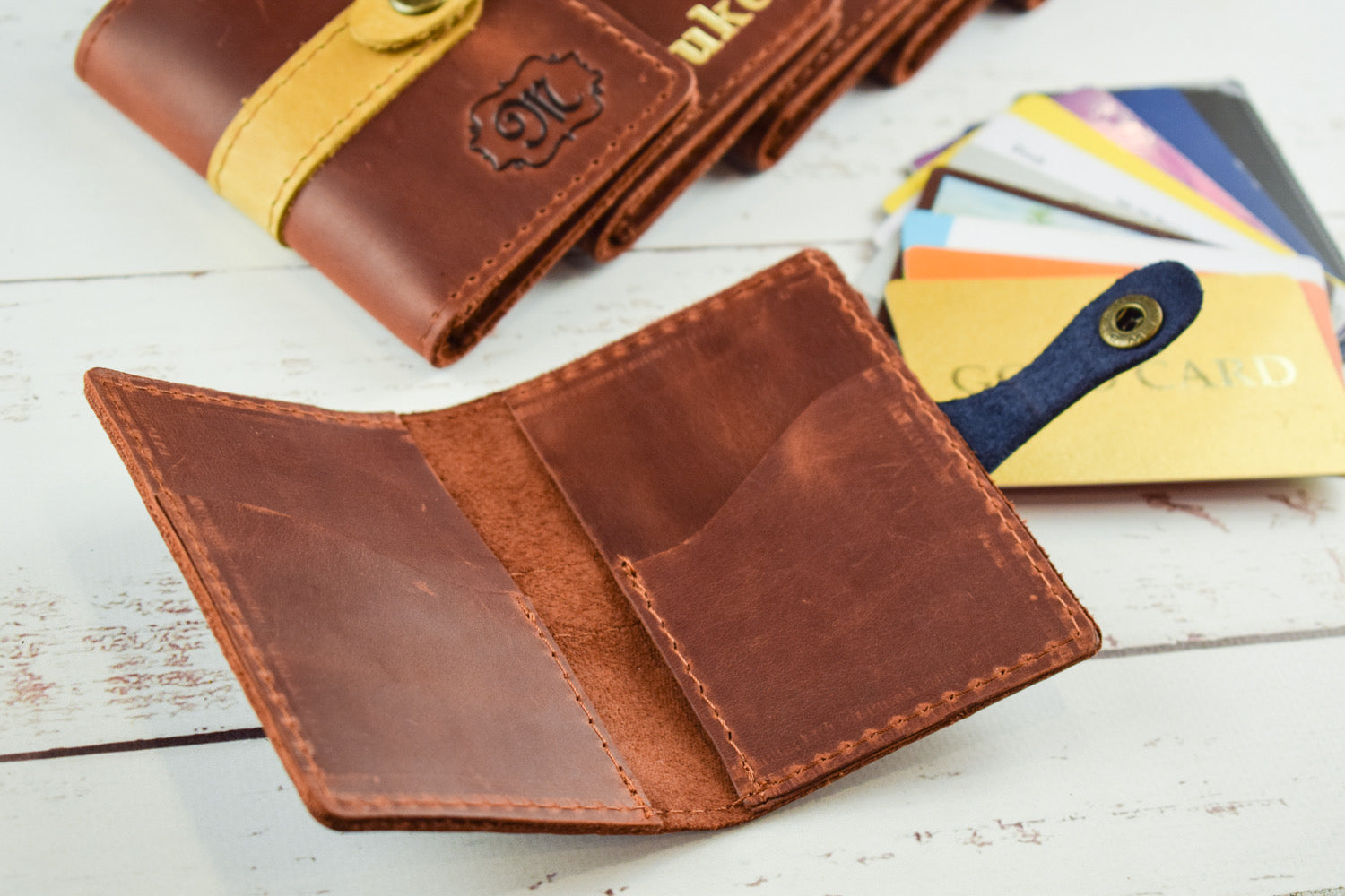 Cardholder with stripe