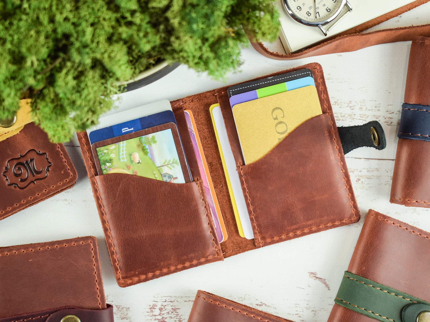 Cardholder with stripe