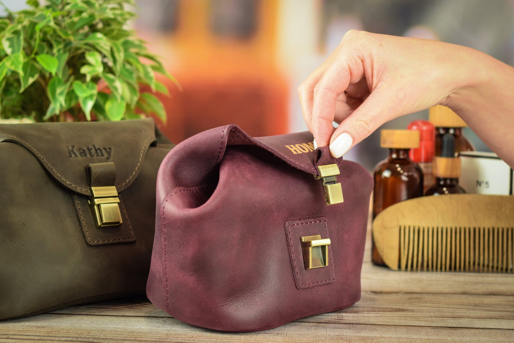 Cosmetic organizer in two sizes 213 S/ 214 M