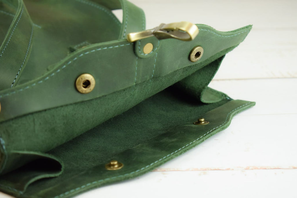 Leather backpack Carbine Green