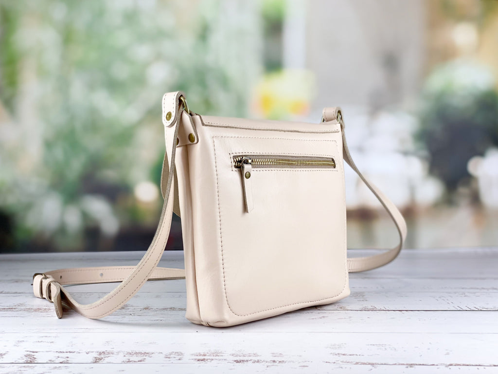 Leather bag Baika