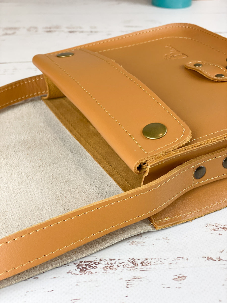 Folk Caramel leather bag