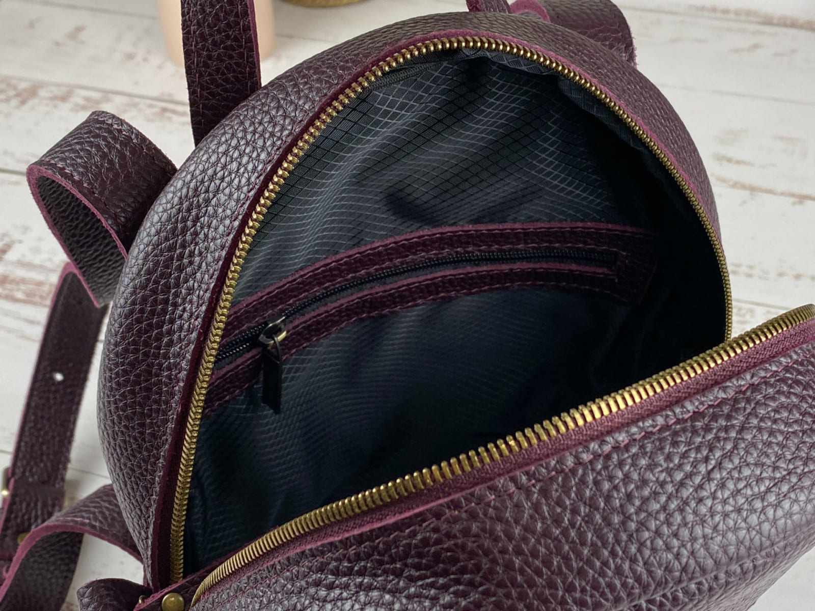 Leather backpack VISTA