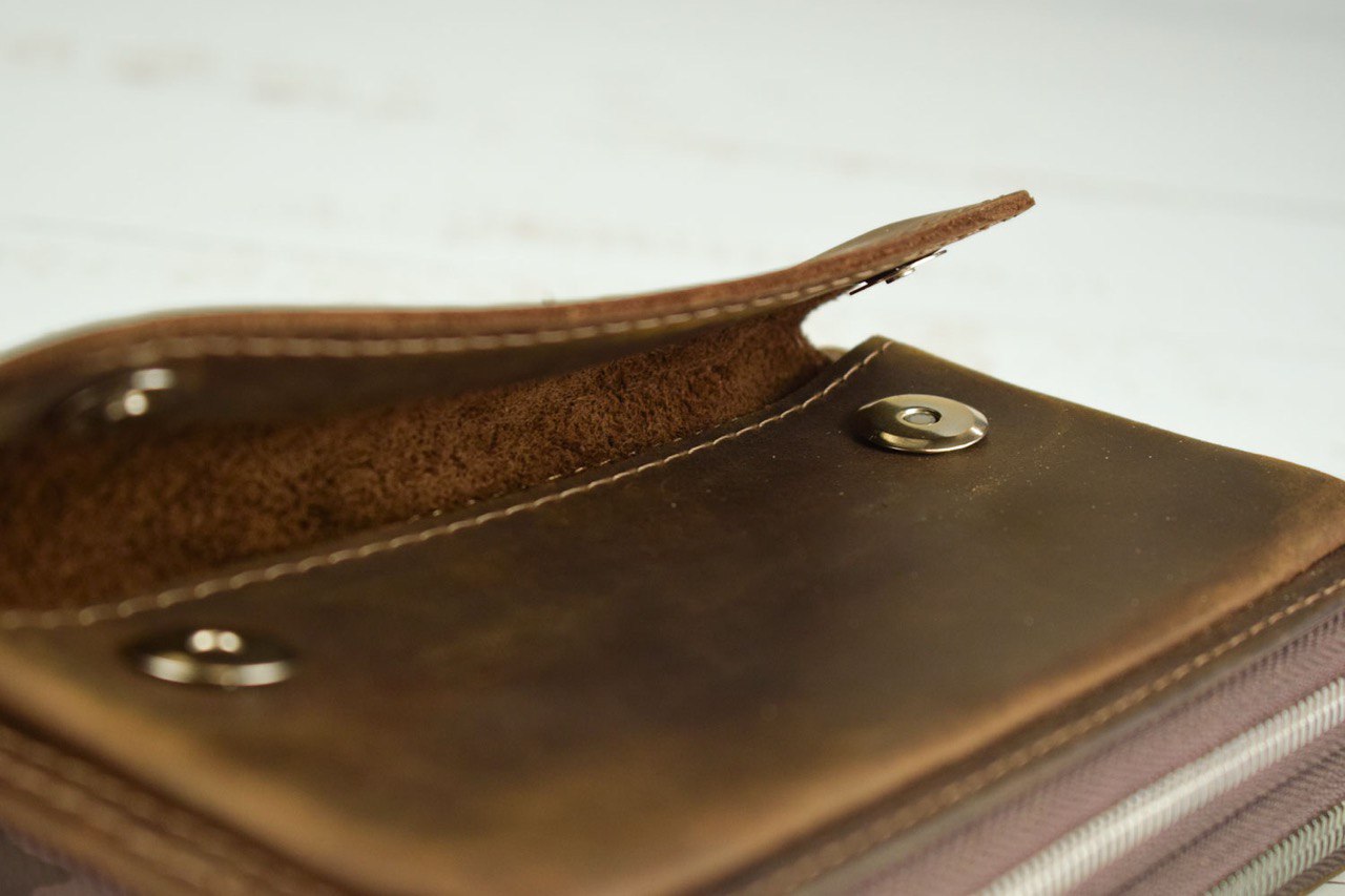 Leather wallet Brown